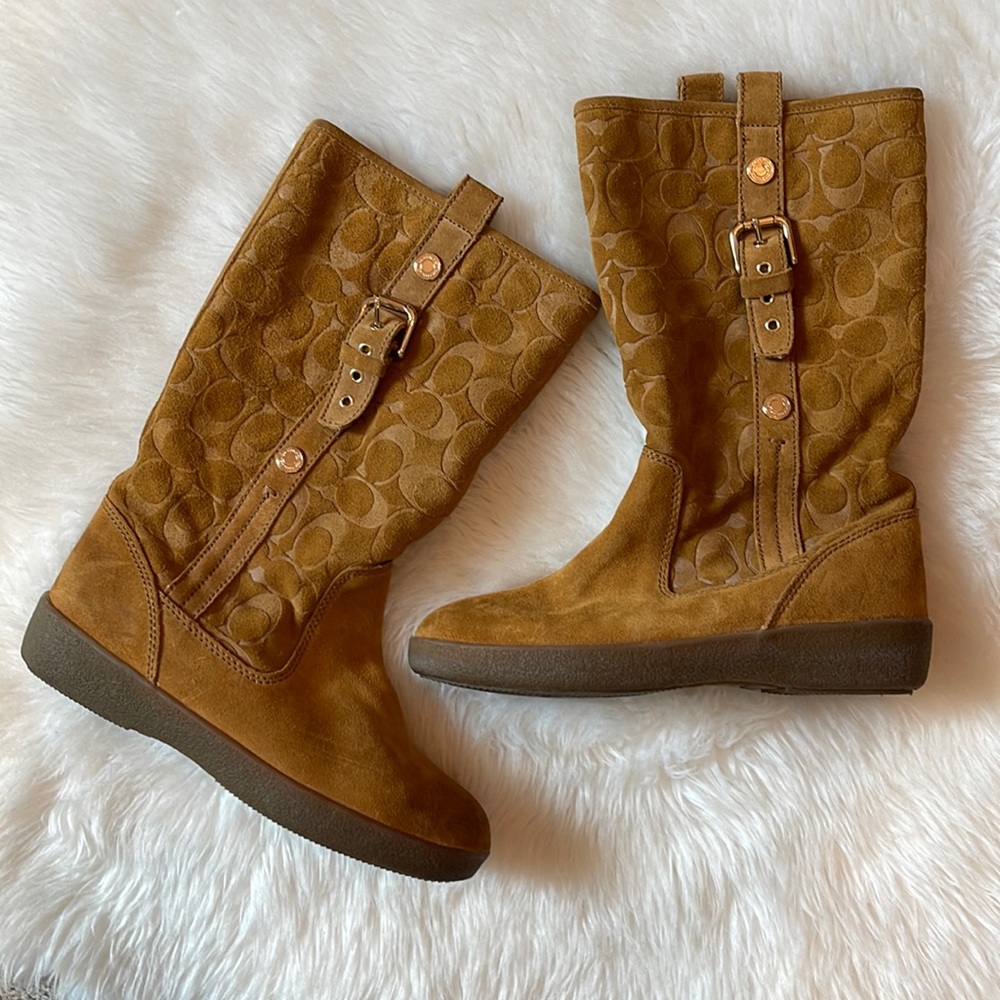 VGUC size 8 Coach Caramel Tulip Signature Suede Boots!